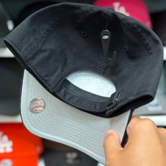 Los Angeles Dodgers 'Mini Logo' Dad Cap '47 Brand Black - Picture 4 of 4